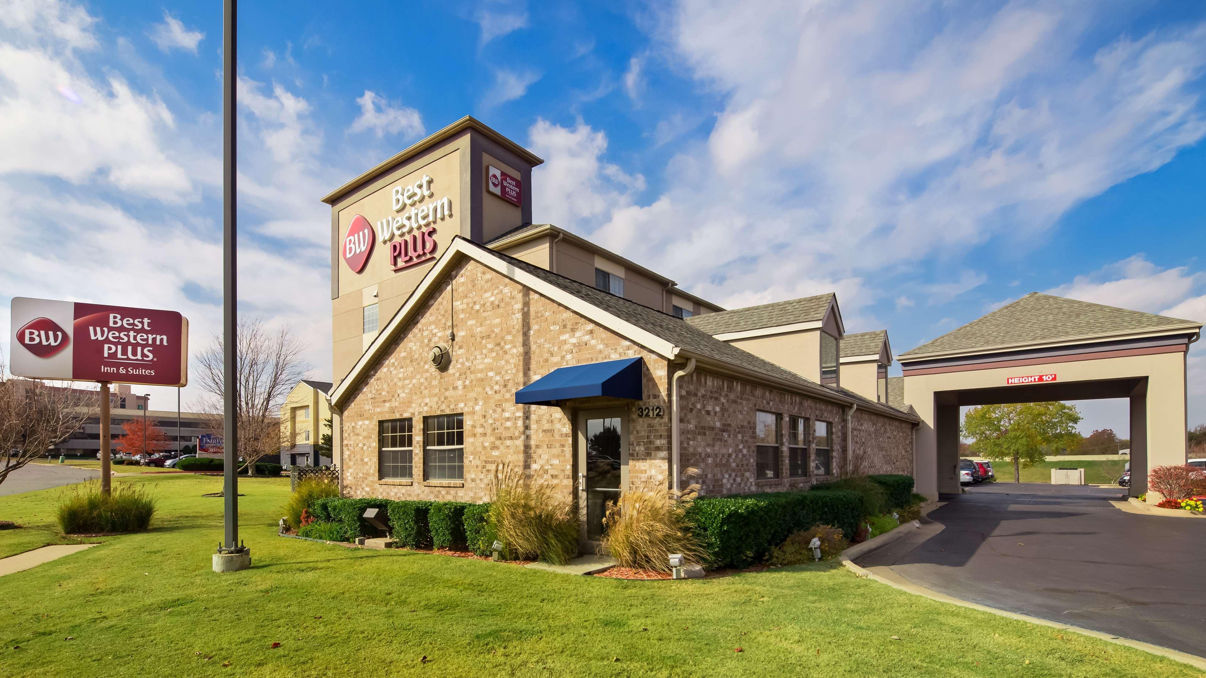 Best Western PLUS Tulsa Inn&Suites Exterior foto